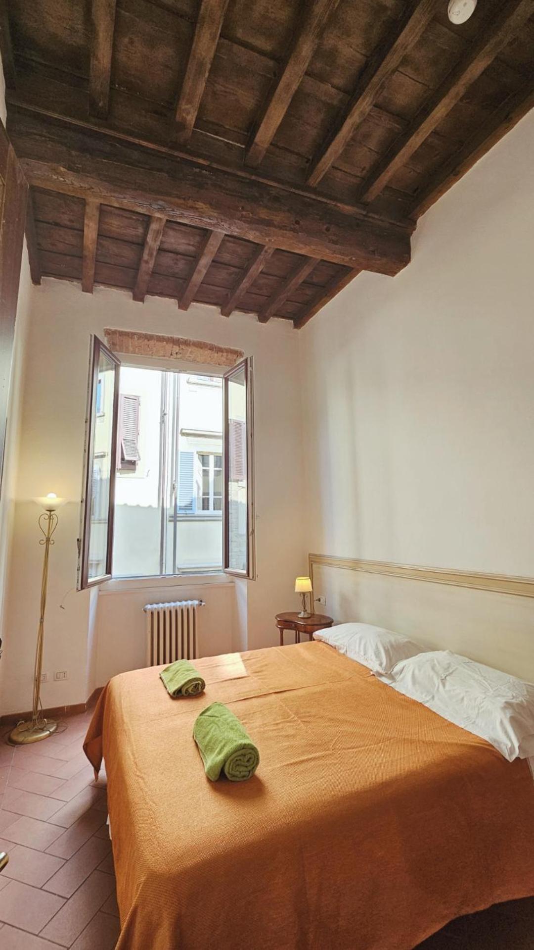 Apartment Vista Duomo, L'esperienza Di Dormire Nella Storia Florence