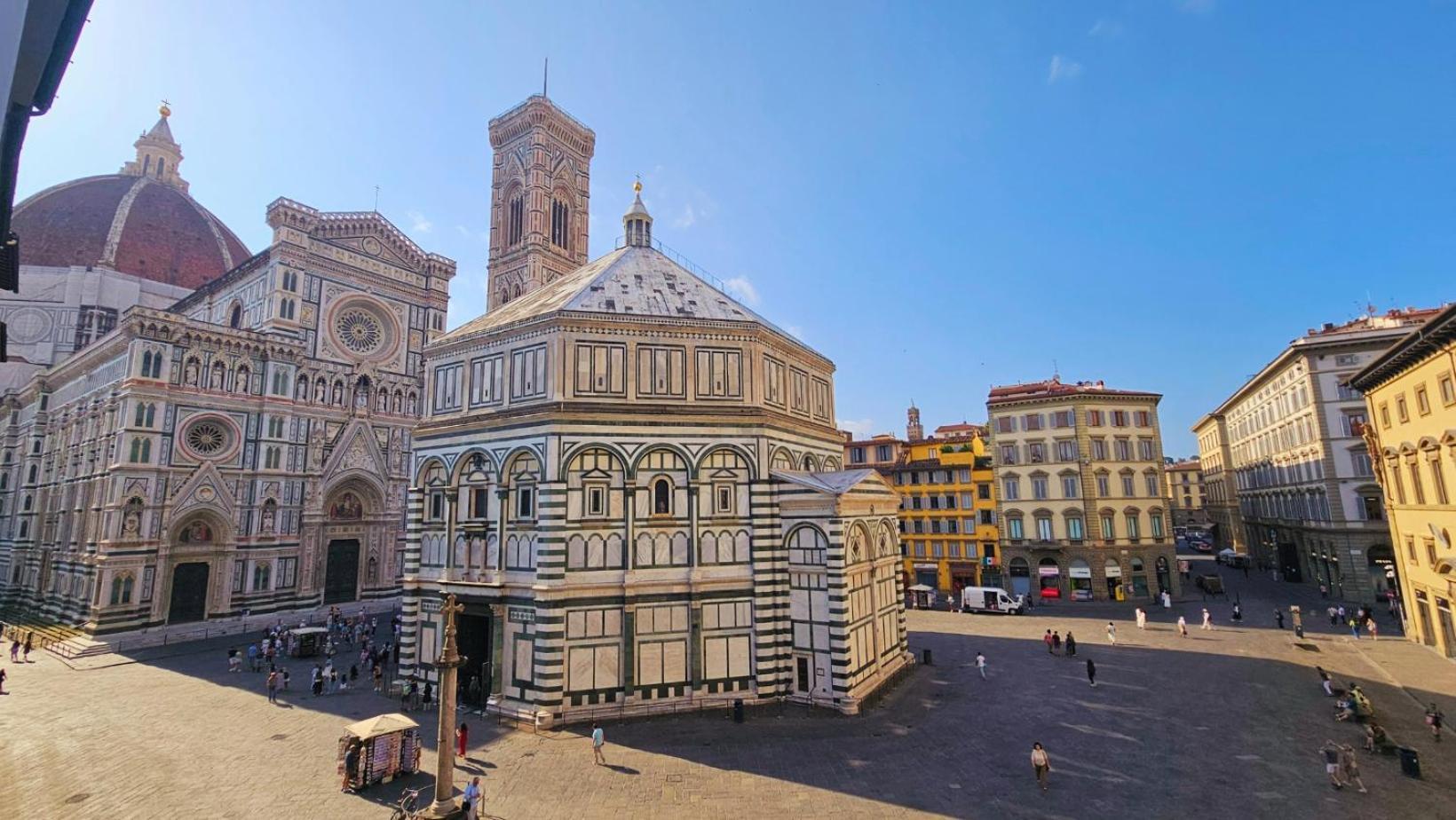 Apartment Vista Duomo, L'esperienza Di Dormire Nella Storia
